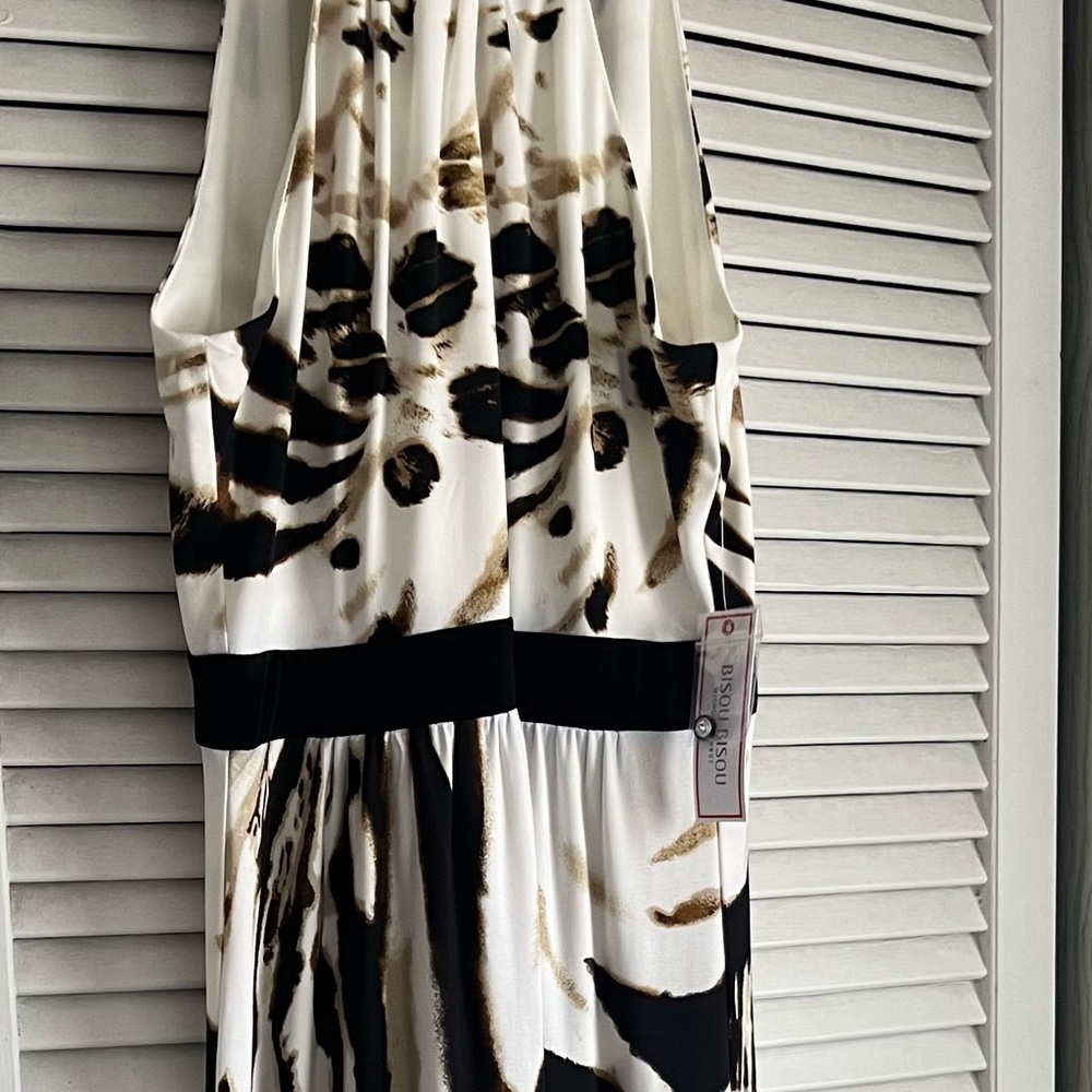 Bisou Bisou White Maxi Dress with Black and Brown Print